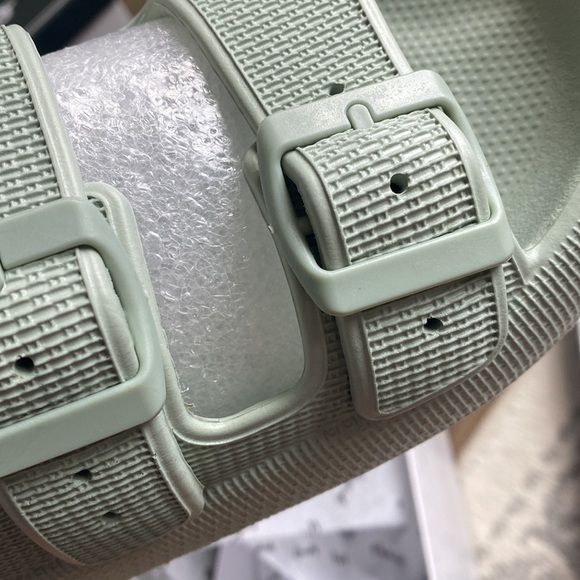 Qupid Pool slides size 5 - Picture 3 of 3